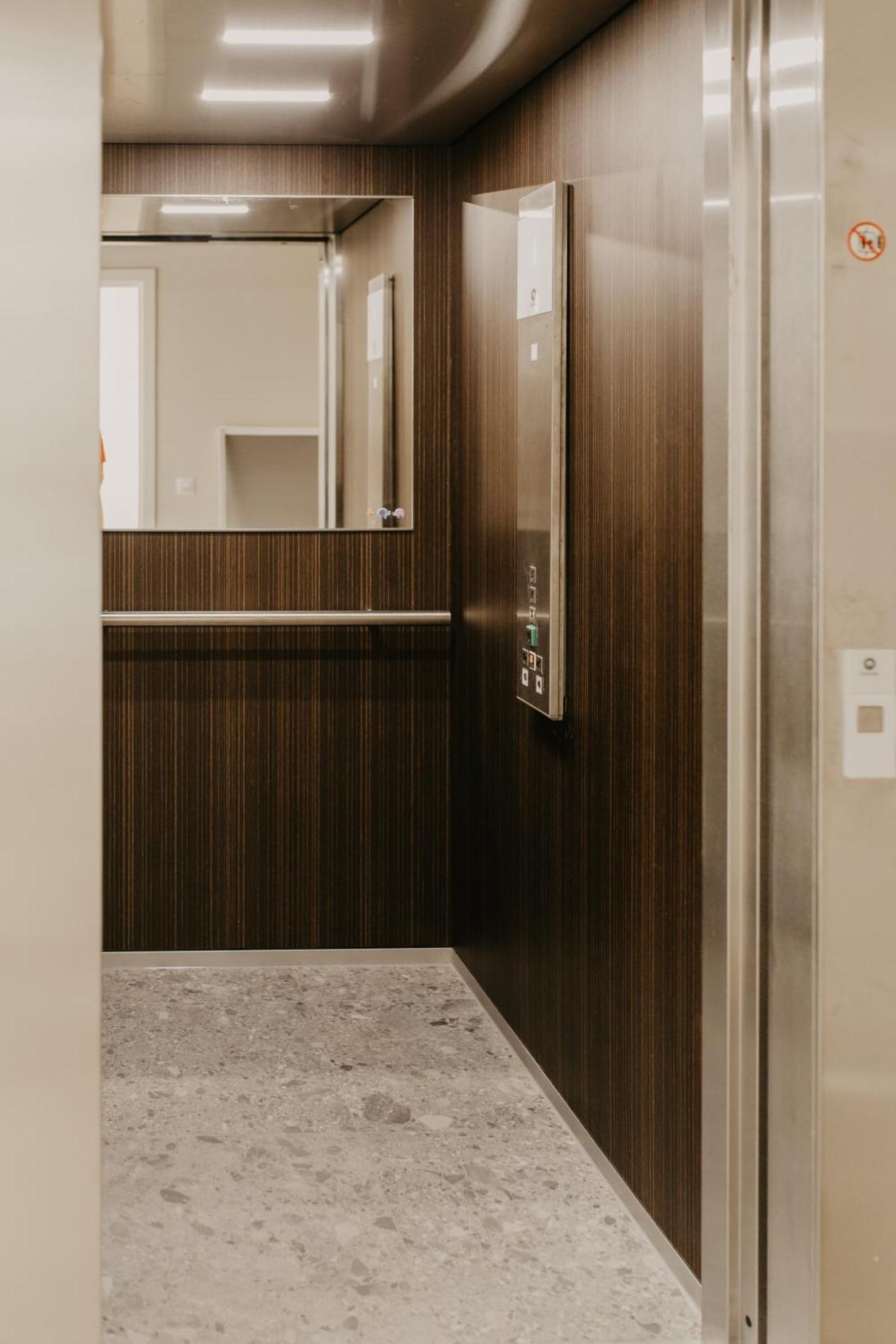 Blue Bird Residence أنتويرب المظهر الخارجي الصورة