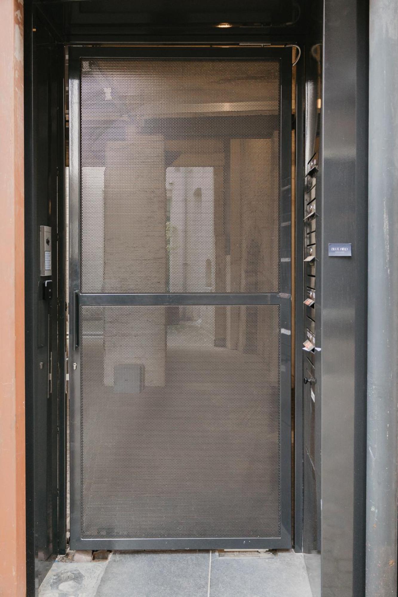 Blue Bird Residence أنتويرب المظهر الخارجي الصورة