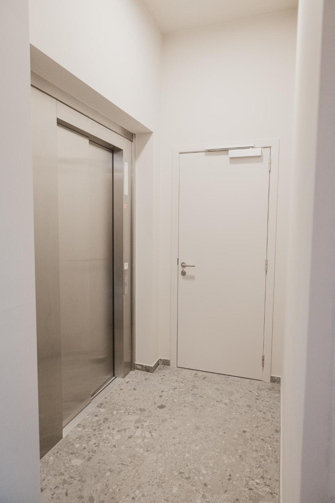 Blue Bird Residence أنتويرب المظهر الخارجي الصورة